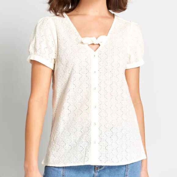 Modcloth Polished Touch Cotton Eyelet Blouse Puff Sleeves Tie Front Ivory S - Picture 3 of 13